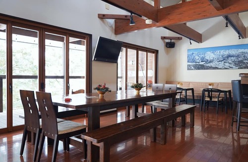 Iida Ski Chalet | Spacious 5-bedroom ski-in chalet—perfect for families and friends.