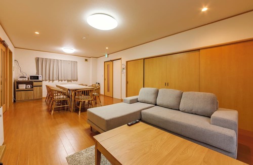 Nakamura House | Within walking distance of Nagoya Station/Max. 10 people/2 bathrooms and 2 toilets each】Seven beds for a peaceful stay in a Japanese-style space.