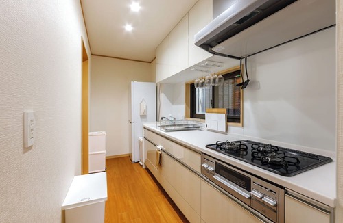 Nakamura House | Within walking distance of Nagoya Station/Max. 10 people/2 bathrooms and 2 toilets each】Seven beds for a peaceful stay in a Japanese-style space.