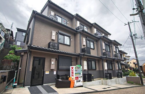 Sannenzaka Ninenzaka Apartment | KM Apt 201 /Kyoto Kyōto