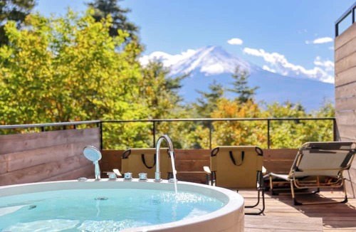 Fujikawaguchiko RV Rental | Retreat Camp Mahoroba