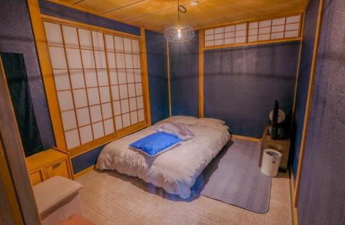 Kofu House | 天然温泉付 一棟貸し最大12名 近隣施設事前予約で バーベキュー 花火 和羽灯屋 ナウヒヤ