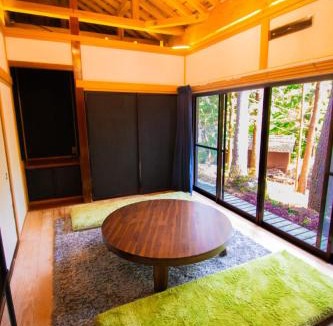 Azumino Apartment | 貸切温泉とガレージのある 安曇野の一棟貸しヴィラ