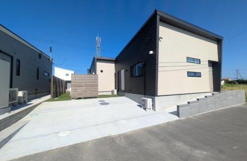 Ichinomiya Villa | Pleasantstay THE SUITE チラー付き水風呂サウナ屋内BBQ75インチテレビ