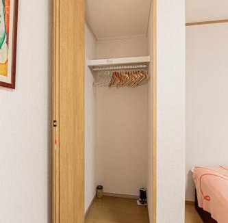 Minamikoiwa Apartment | AKI House Minami Koiwa Tokyo Spacious 4 Bedroom Private House