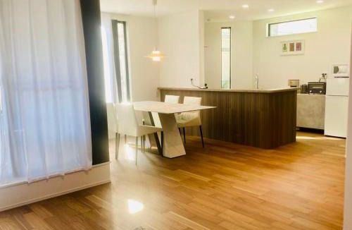 Sasazuka House | 130sqm luxury new-build terrace home 2 parking 5min Shinjuku & 7min Shibuya