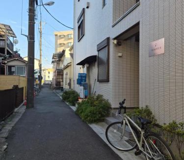 Urayasu Apartment | Jasmine House