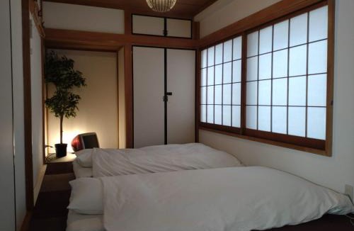 Urayasu House | 貸切地域最大級140平米5LDK最大10名 entire place