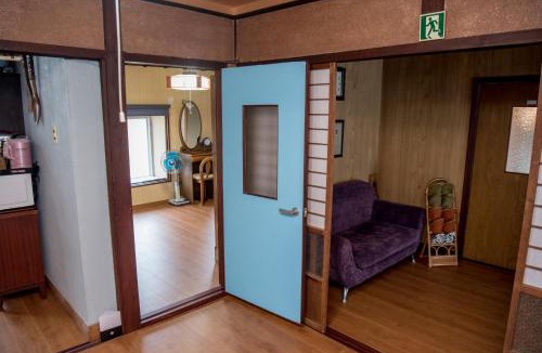 Inokuchi House | Benton Guesthouse, Nostalgic Showa-era Private Full-House Rental