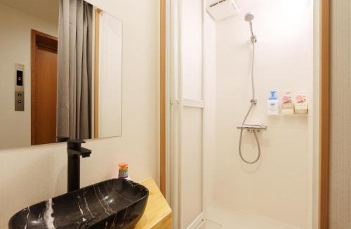 Kita Apartment | 青葉邸 WHITE CLOUD Osaka Castle Temmabashi 3BR Family Residence