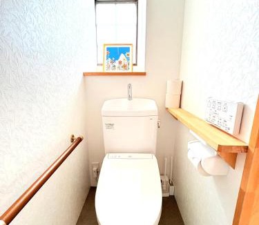 Shimogyo Apartment | 夏様五条丹波口 Modern Kyoto Townhouse, Whole House