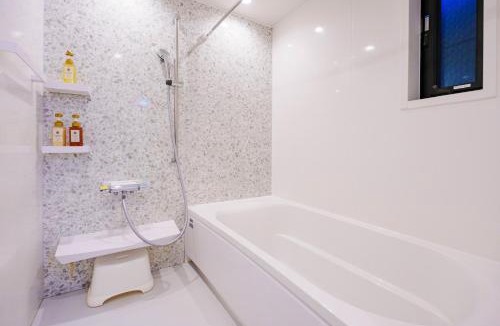 Kameido Apartment | GH5286 Entire Japanese Home, Easy Access to Shinjuku, Eight minutes to Akihabara