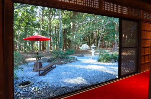 Koga Apartment | 伝統とモダンが溶け合う侍ルーツの古民家 kominka翠 sui