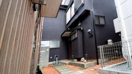 Koshigoe Apartment | GLOCE 海行燈 l 江ノ島から徒歩5分 小型犬可