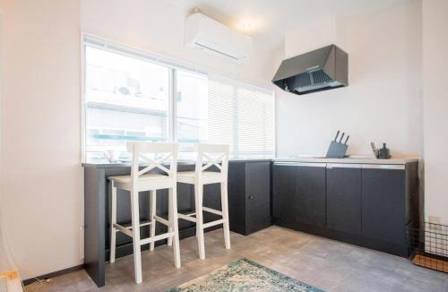 Yanagibashi Hotel | Tsubame Hotel Asakusabashi 3 minutes walk from Asakusabashi Station Near Asakusa, Akihabara, and Ueno Cooking utensils and kitchen washing machine available Direct access to Haneda and Narita airports