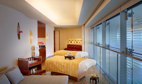 Yurakucho Hotel | The Peninsula Tokyo