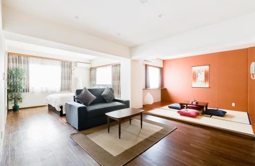 Karasumaoike House | GuestHouse MIYABI