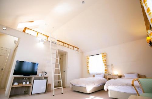 Yamanakako Bed & Breakfast | Ryosha Tsukiakari