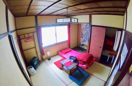 Sakyo Ward Apartment | Benidaruma - Dango