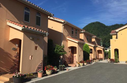 Fujikawaguchiko Villa | Villa Ensoleille
