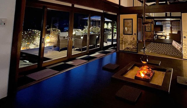A house with a hearth surrounded by Mt Fuji and Y / Hokuto Yamanashi