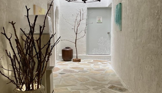 Gallery Hara & Guest House