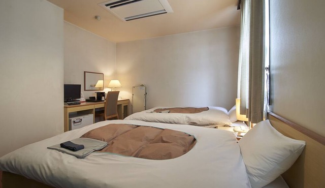 Hotel Four C'S