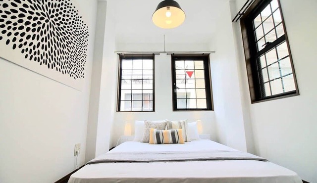 Next to Peace Park, Convenient Central Stay