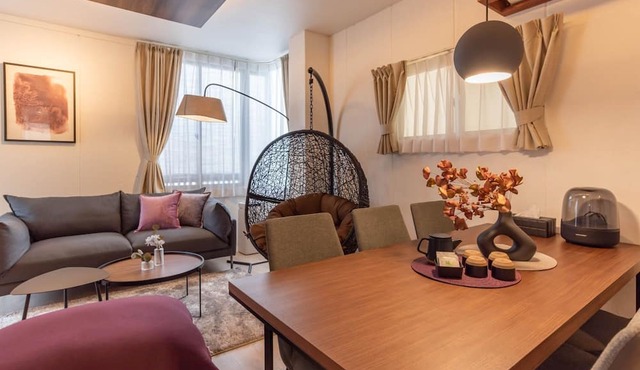 4LDK 123 Large Designers Building Bijou Suites - Sorisso Umeda 24F/Osaka