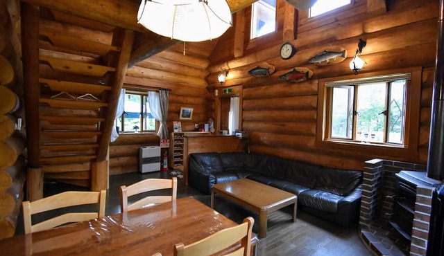 Canadian Log Cottage TAKITARO