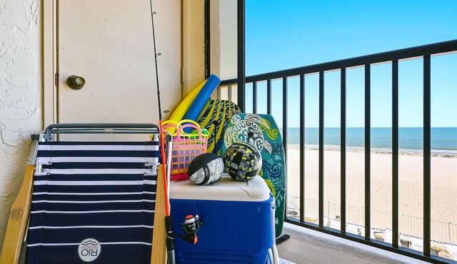 Luxury Gulf Front Condo - Sand Castle III, Indian Shores - Direct Beach Access in Indian Shores