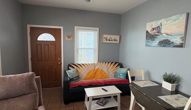 2 MINUTE WALK TO BEACH IN OCEAN CITY-GREAT LOCATION! in Ocean City