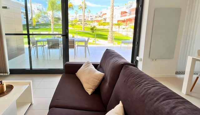 New flat with terrace & pool, close to Torrevieja beaches in Torrevieja