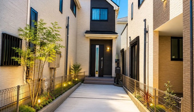 2-Min Walk to Koya Station | Brand-New 4BR Private House | Free Parking & Wi-Fi