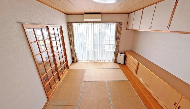 A Japanesemodern cottage with four Japanesestyle/Nasushiobara City Tochigi