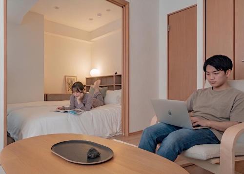 SHIKA HOME Yokohama Chinatown King Bed Projector PS4 Kitchen Washer