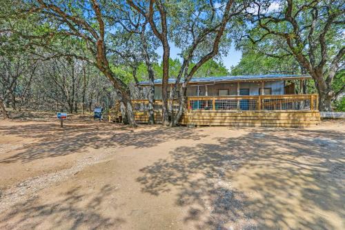 Bulverde Cottage at Moonlight Getaway in Bulverde